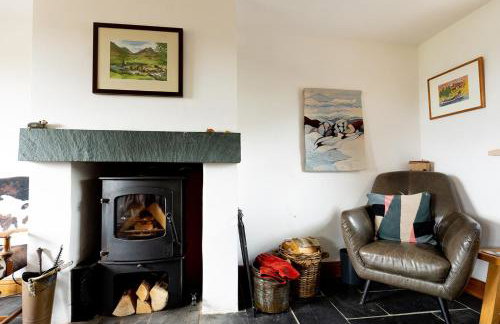 HIGH TREES BYRE - Two bed Cottage with Log Burner & Incredible Views - Foto 12