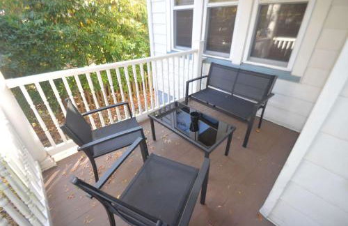Spacious Home with Parking, Laundry - Near RU, RWJ, NJ Transit - Foto 64