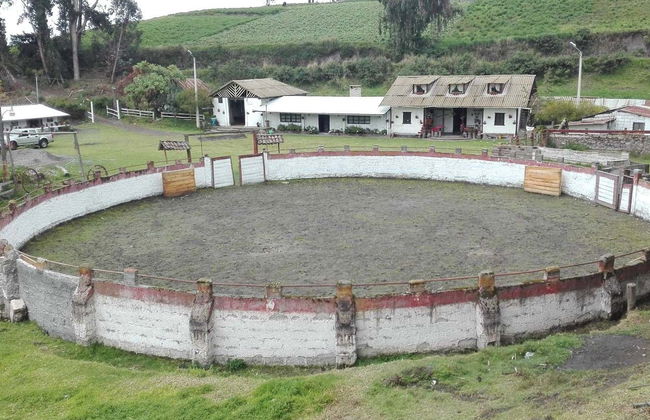 Visita a la Hacienda Hipolongo Cruz de Mayo - Foto 7