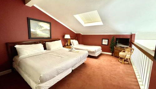 80BPD, Four bedroom, two 1 2 bath log-sided condo with lake view , garage condo - Foto 5