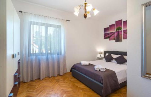 Three-Bedroom Apartment In Srinjine - Photo 8