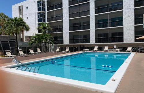 Walk to the Beach at Sunny Isles - Foto 16