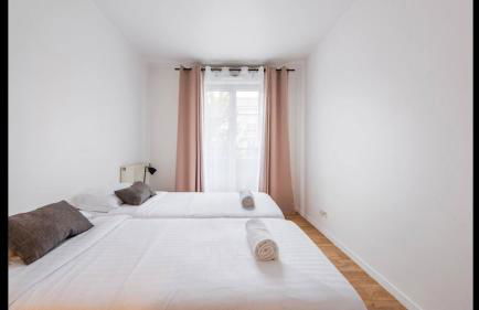 Disney, very spacious comfortable 3 bedrooms family apartment, 8 pers, wifi, NETFLIX - Foto 33