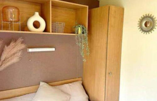 Harwich - Caravan - Sleeps 10 - Garden - Pool - Foto 16