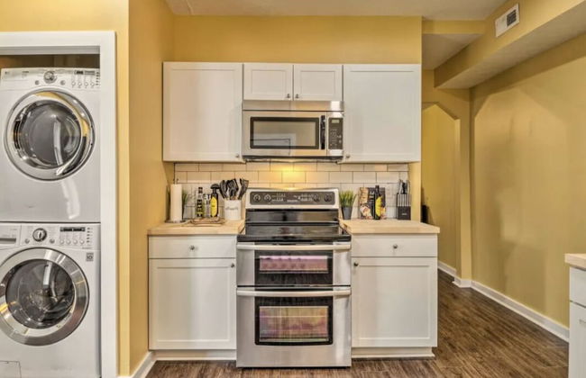 Urban Chic Townhome Near Downtown - Foto 16