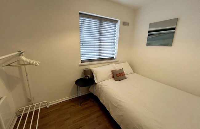 Essex 2 Bed Flat Near Station With Free Parking - Foto 10