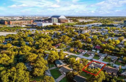 Luxury Home w Hot Tub near AT&T Stadium - Foto 34