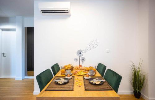 Apartment - free parking in garage , mountain and seaview , quiet neighbourhood - Photo 14