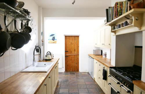 Close to beaches and town, off street parking - Foto 7