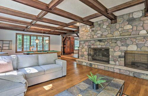 Charming Saylorsburg Retreat with Game Room and Patio! - Foto 5