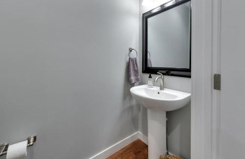 Modern Townhome Near Downtown walk to CWS! - Foto 20