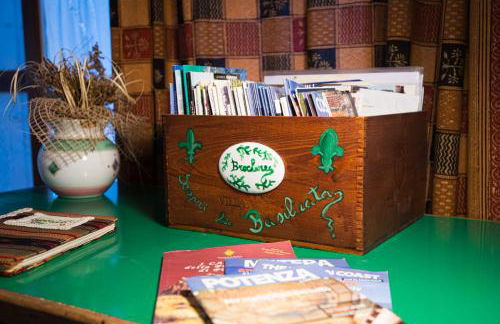 The Flowers' House - Photo 25