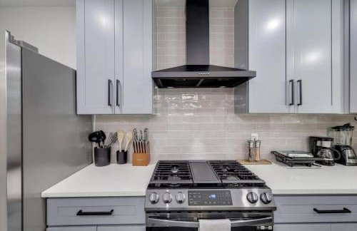 Relaxing Texas Retreat 4BR w Pool & Dream Kitchen - Foto 15