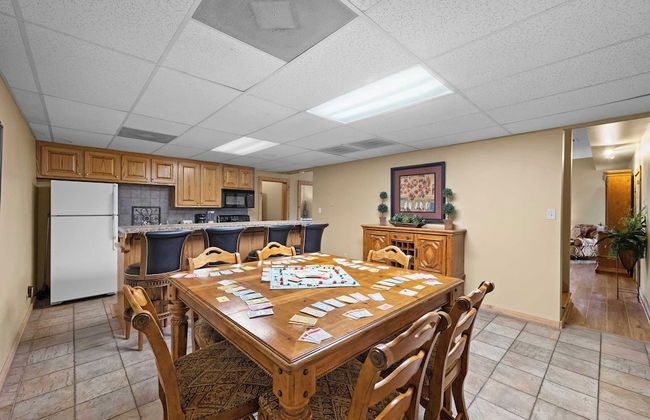 Lakeside Lodge by Avantstay Hot Tub + Dock - Foto 34