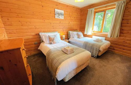 Beautiful 2BR Beach Lodge Set In Stunning Gardens - Pass the Keys - Photo 16