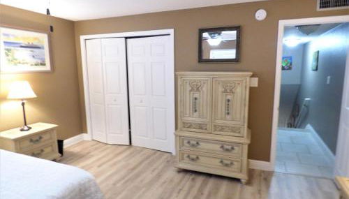 Cocoa Beach - Oceanfront - Steps to the Pier and Ocean - Foto 4