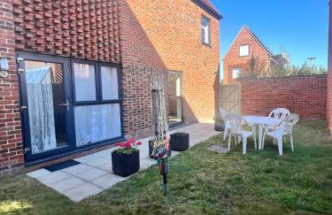 Spacious 2-bedroom house with free parking - Foto 14