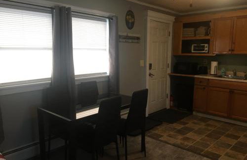 Home Away From Home, Recently Renovated - Foto 26