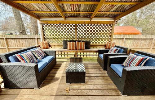 Lake Conroe 3BR Home w Boat Ramp Access, Kings, BBQ, Sleeps 8 - Photo 25