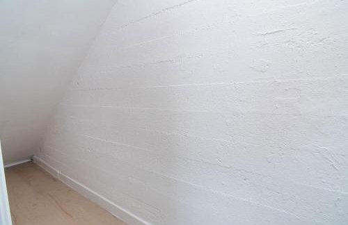 Central LA Loft Studio Queen Sofa WFH Ready - Photo 39