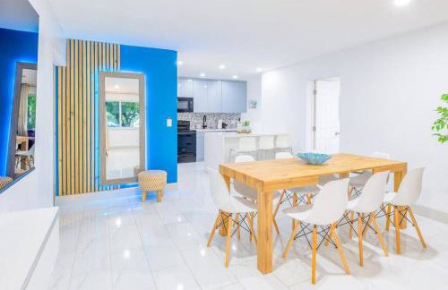 Angies-10 Min Beach-10 People-Terrace-Families - Foto 2