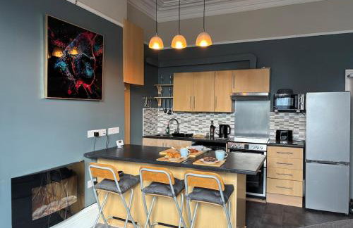 Shannon suite- Home away from Home-suitable for couples, contractors and NHS- free parking - Foto 7