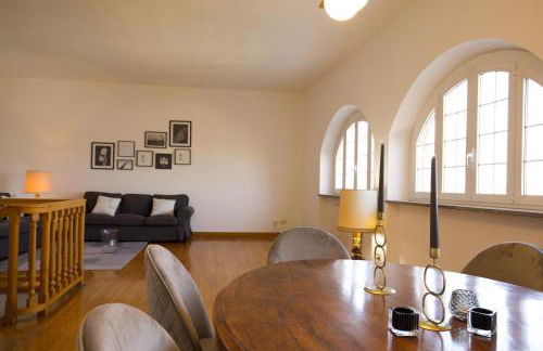 Grande casa con giardino e box auto, 3 camere e 3 bagni - Foto 17