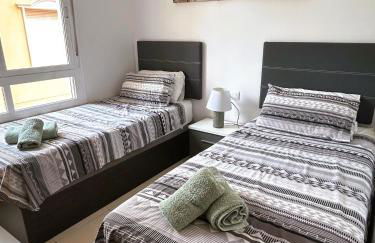 Beautiful 3 bed, 2 bath modern apartment - Foto 11