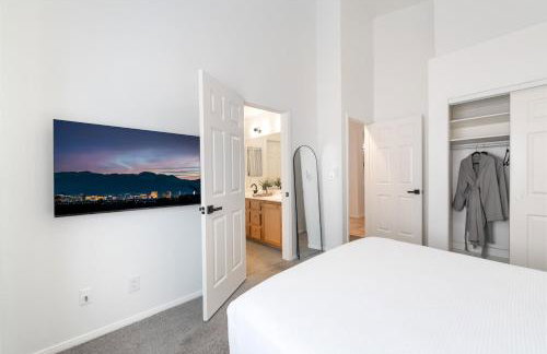 Luxury Vegas Escape,Pool, Playroom & Mtn Views - Foto 26