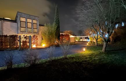 Exklusives Architektenhaus, Pool und Privateinfahrt - Foto 10