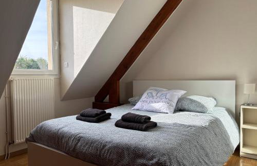 Villa des pontons Maison 5 chambres avec grand jardin clos et belle terrasse séjour spacieux lumineux à 2 kms de la plage d'Arromanches près de Bayeux, Omaha beach - table de ping pong - garage - Foto 24