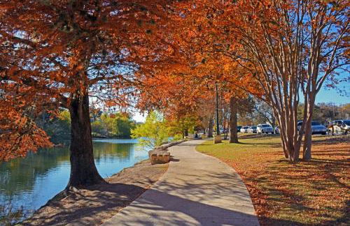 River Hotel Groups Main Street Games Firepit - Photo 32