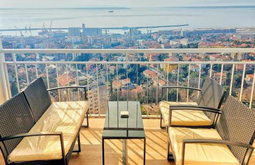 Sunflower Sky Apartment - Photo 4