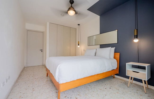 w Classy 1BR in Casco Antiguo - Photo 8