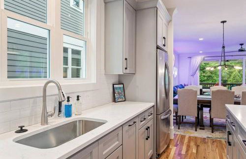 Home Near Lenovo Center and Carter Finley - Foto 29