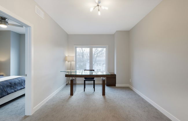 Lakefront Luxury - Foto 34