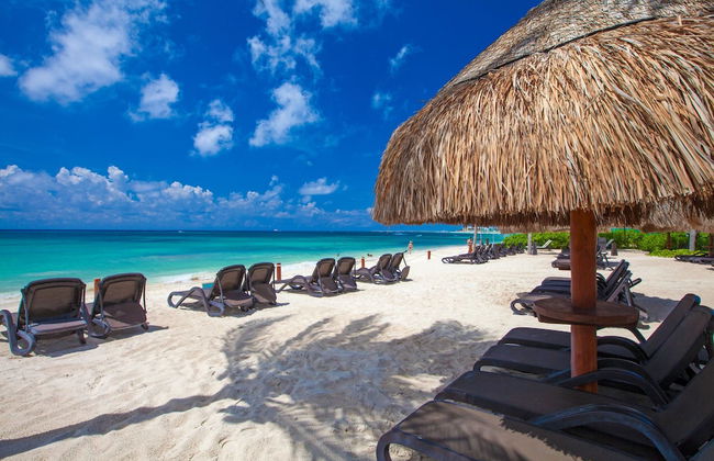 The Elements Oceanfront & Beachside Condo Hotel - Foto 73