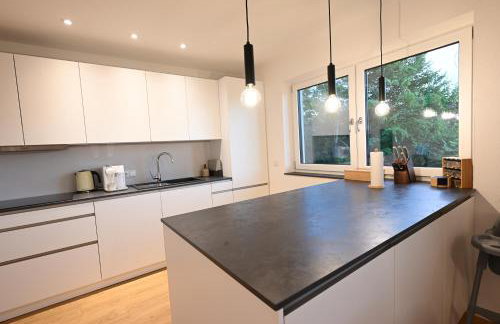 Liboria I Stylische Maisonette Wohnung Alpenblick I 4min zum See - Foto 9
