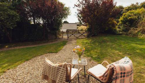 Lomu - Cosy Coastal Shepherd's Hut with Log-Burner and WiFi - Foto 2