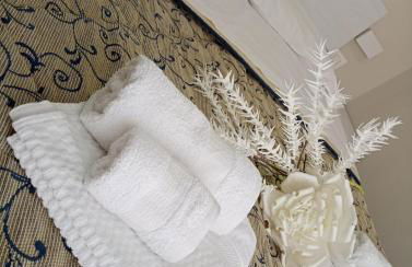 Aurora and Brothers' home - Photo 9