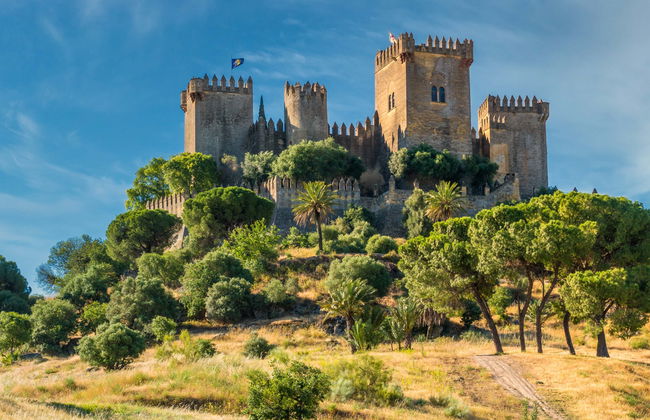 Entrada al castillo de Almodóvar del Río - Foto 1