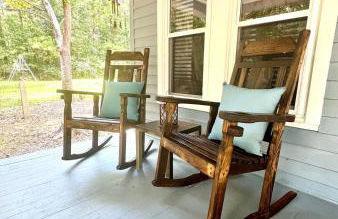 Country Retreat with ponds-views-porches & pups - Foto 52