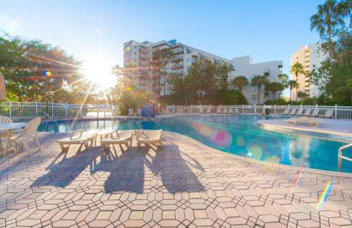 Deluxe Studio w/ Lakeview - free parking/pool - Foto 19