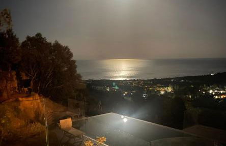 Villa with private pool, amazing sea panorama and private garden - Foto 36