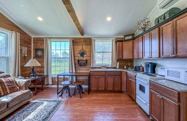 Wagon Wheel Cottage Couples Getaway in the Country - Foto 16