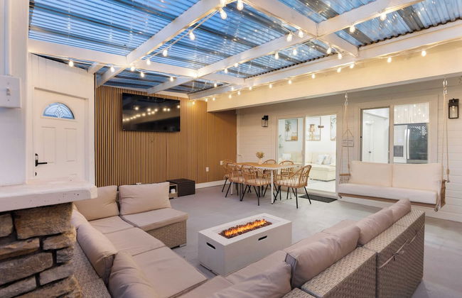 Steps to the Beach, Firepit & Patio Long-term Newport Beach Stay Coastal Cove - Foto 1