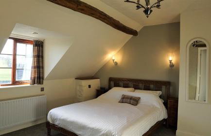 Barley Cottage - 5* Cyfie Farm with log burner and private covered hot tub - Foto 7
