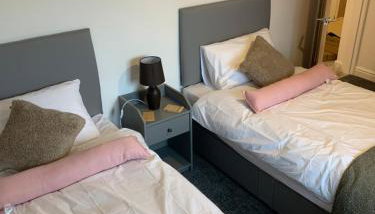 Dumfries Apartment 2 - Photo 3