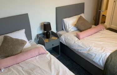 Dumfries Apartment 2 - Photo 3