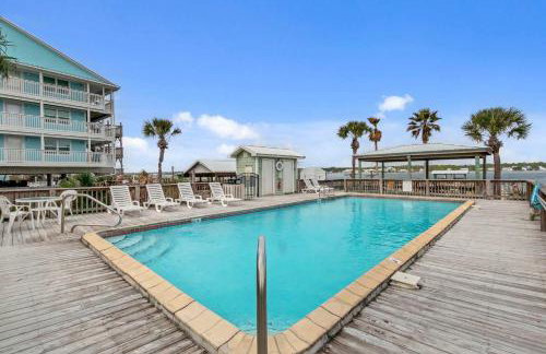 3BR Condo Gulf Views with Pool, Boat Launch and Dock - Photo 24
